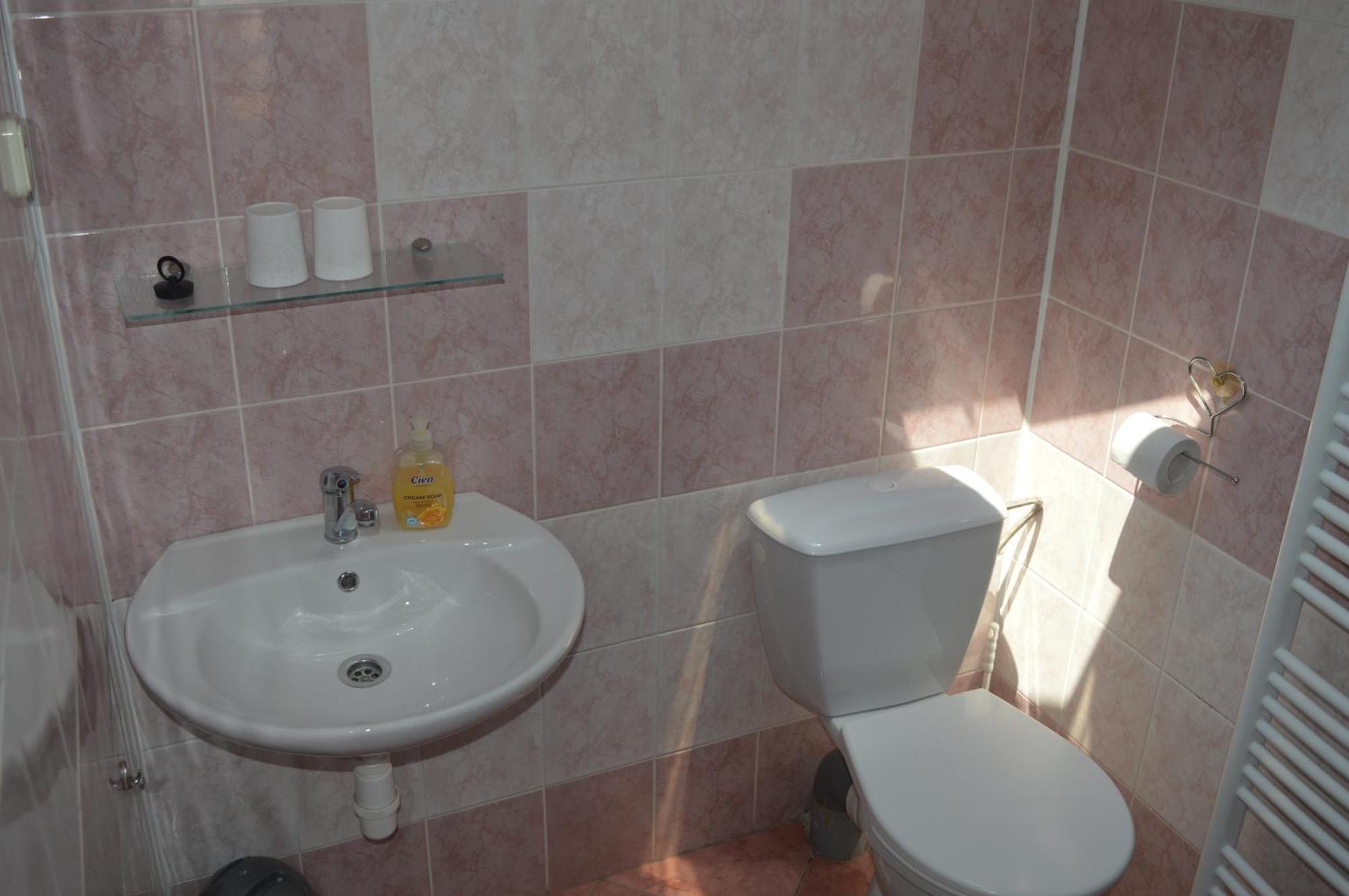 Penzion Adriana Hotel Rožňava Eksteriør billede
