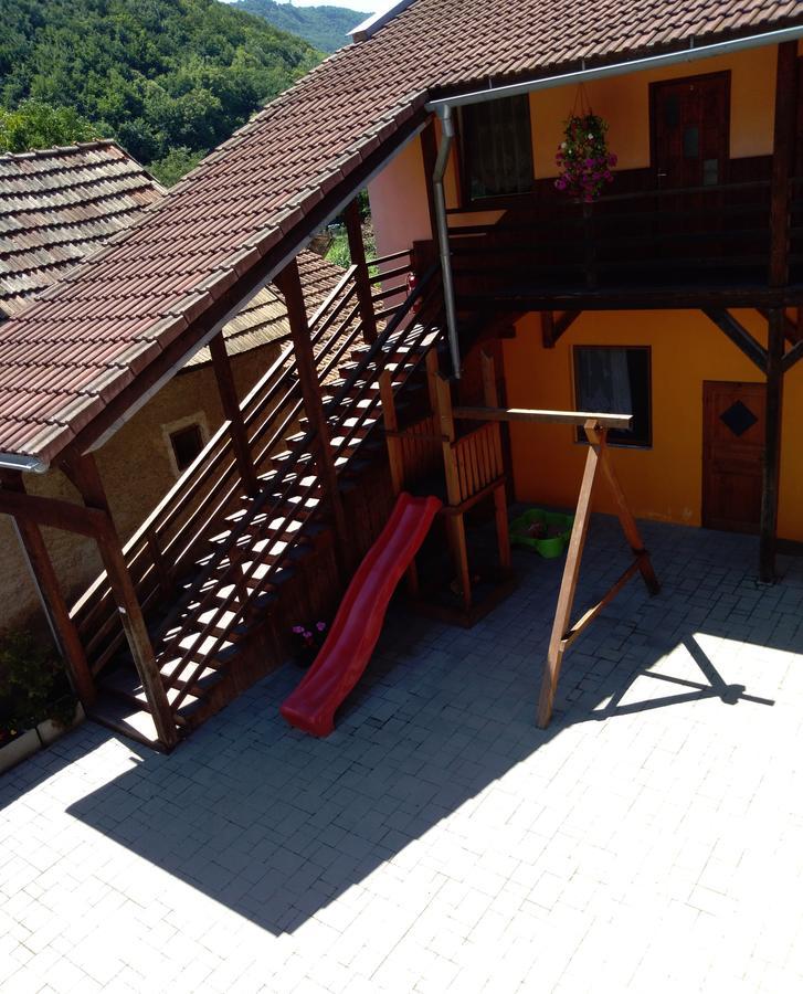 Penzion Adriana Hotel Rožňava Eksteriør billede